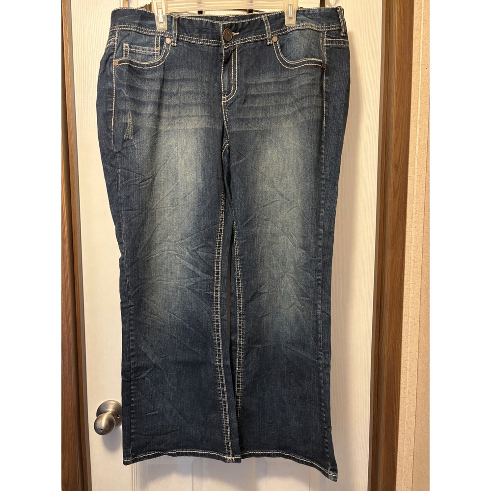 Maurices Women Dark Wash Bootcut Jeans Contrast Stitch Embroidered Pockets 20 XS